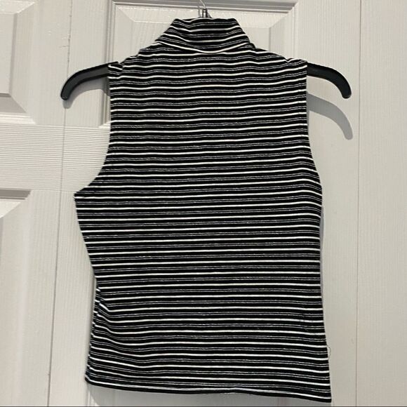 Vintage Dare Cropped Mock Neck Striped Tank Top - Picture 4 of 5